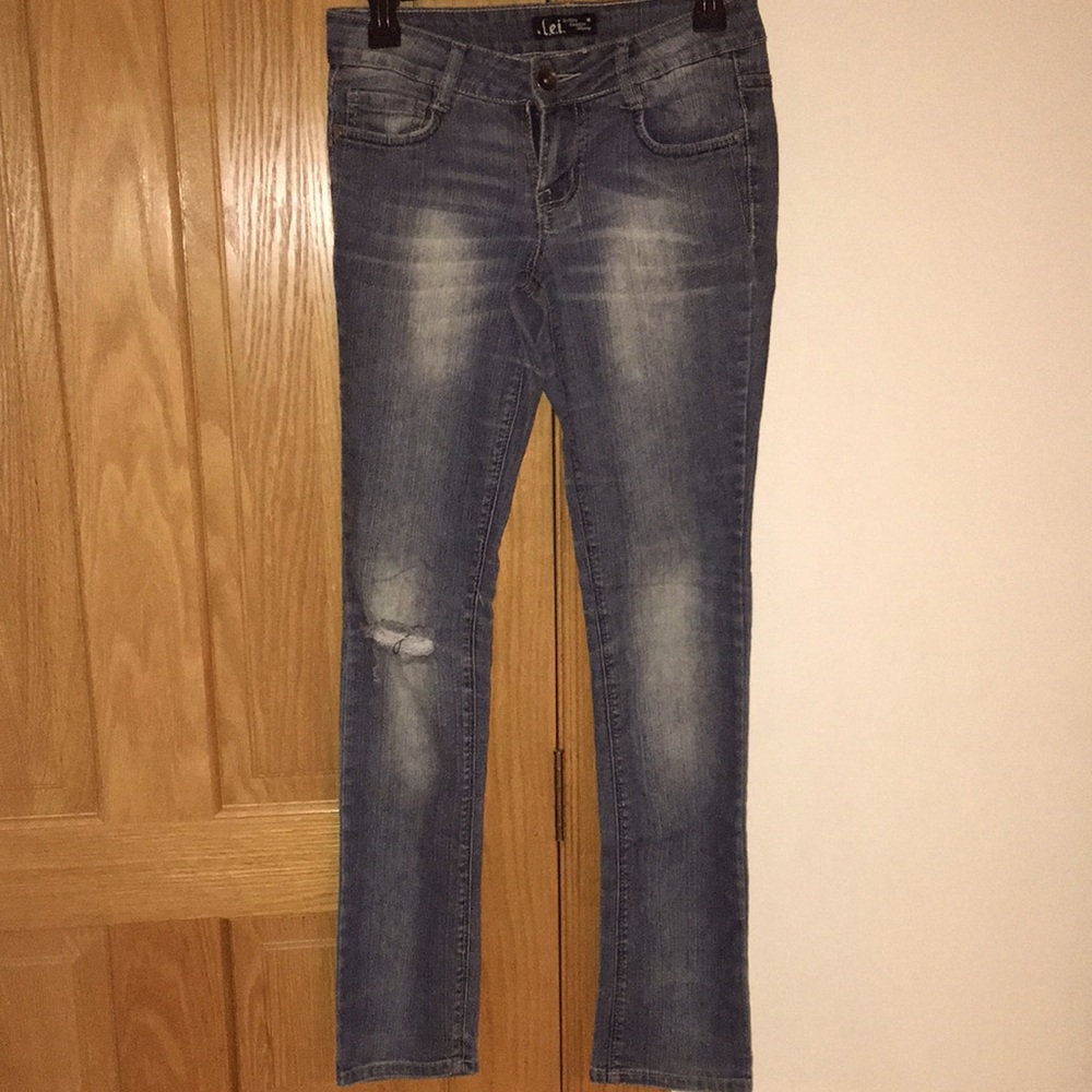 L.e.i. Ashley Lowrise Skinny jeans junior size 3